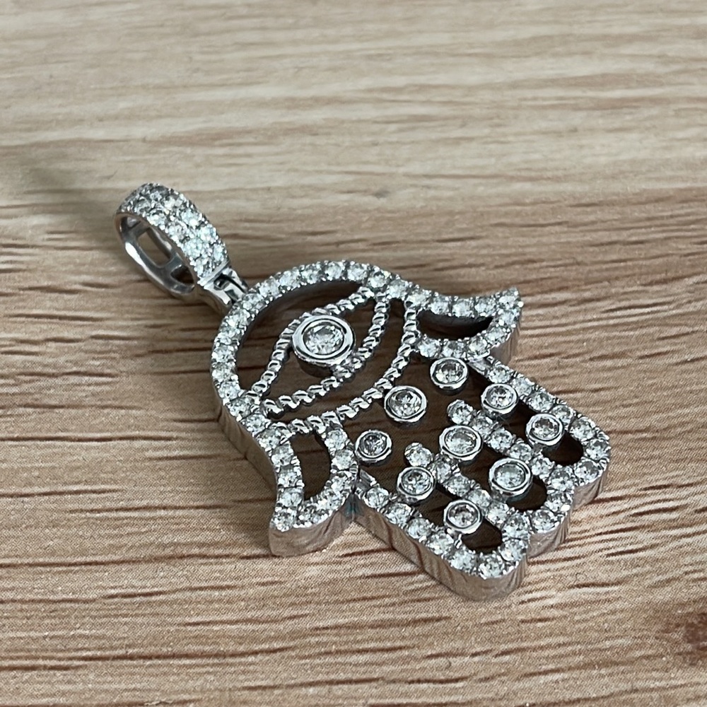 Hamsa real diamonds and white gold 14K